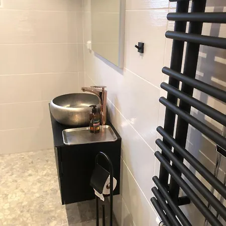 Fabulous 2 Bedroom *