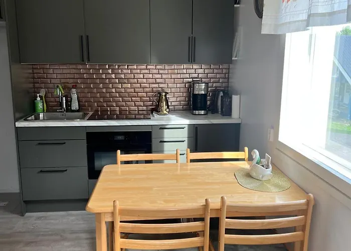 Fabulous 2 Bedroom 바사