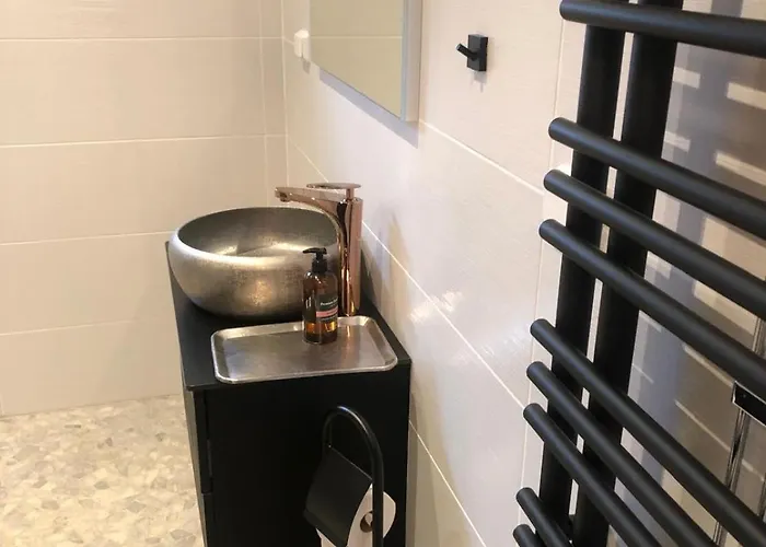 Fabulous 2 Bedroom *